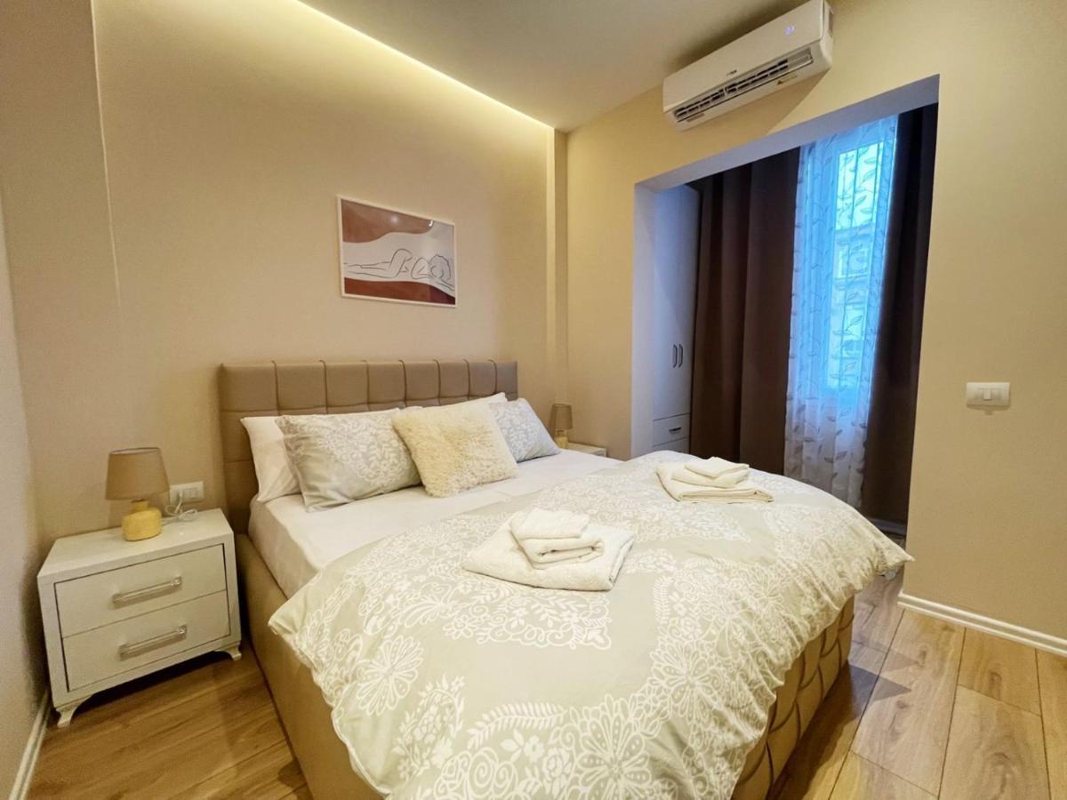 Aj Apartments, Hidden Gem In The Heart Of Тирана Екстериор снимка